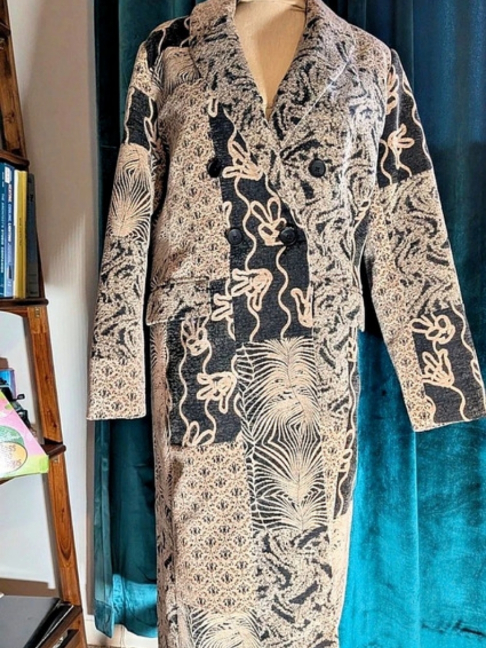 Desigual Long patch coat Black & Beige Size Large
